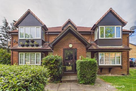 Studio for sale, Ammanford Green, London NW9