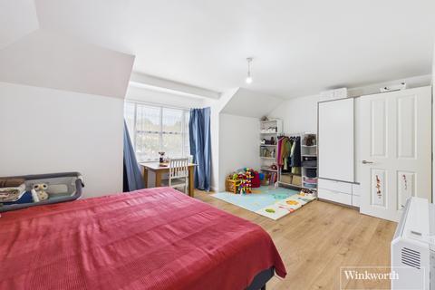 Studio for sale, Ammanford Green, London NW9