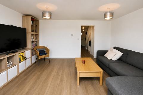 3 bedroom end of terrace house for sale, Montrose Walk, Gosport