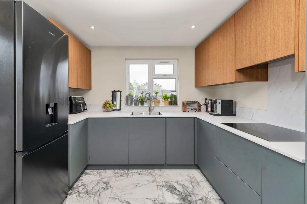 2 bedroom terraced bungalow for sale