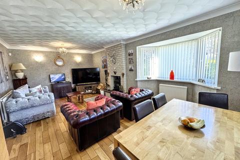 4 bedroom detached house for sale, Ffordd Y Berllan, Towyn, Conwy, LL22 9LZ
