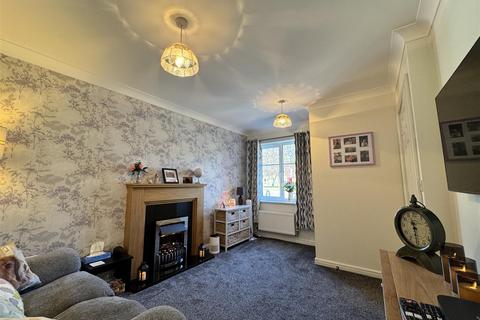 2 bedroom townhouse for sale, Reevy Road, Bradford, BD6 3PU