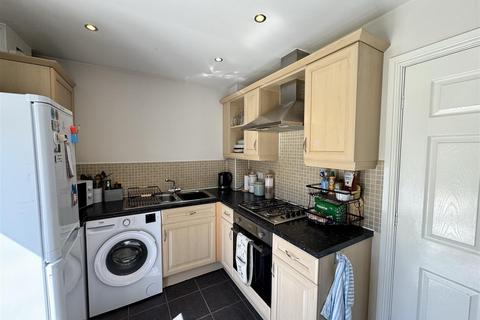 2 bedroom townhouse for sale, Reevy Road, Bradford, BD6 3PU