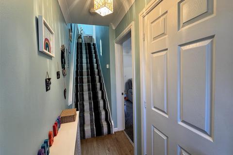 2 bedroom townhouse for sale, Reevy Road, Bradford, BD6 3PU