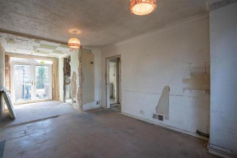 3 bedroom semi-detached house for sale, Conway Close, Shirley, B90