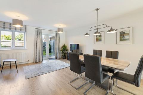 4 bedroom detached house for sale, Twelve Acres Road, Snodland ME6