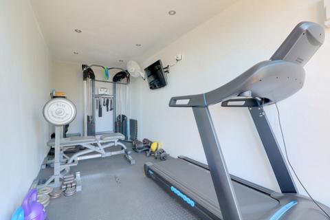3 bedroom semi-detached house for sale, Hunsworth Lane, Cleckheaton, West Yorkshire, BD19