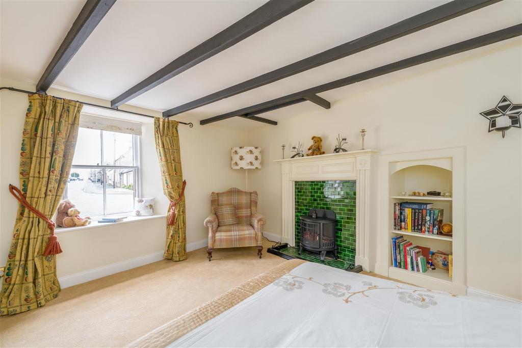 Bedroom, fireplace