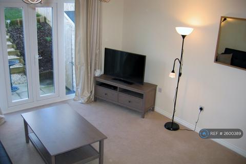 4 bedroom terraced house to rent, Alvington Drive, Cheltenham, GL52