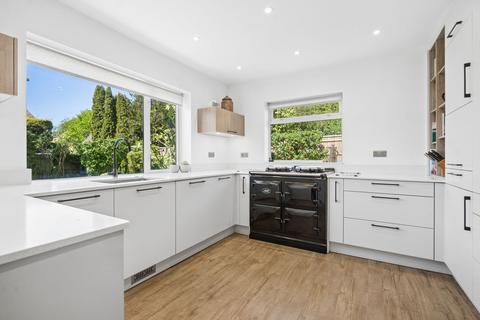 4 bedroom detached house for sale, Mynchen Road, Beaconsfield, HP9