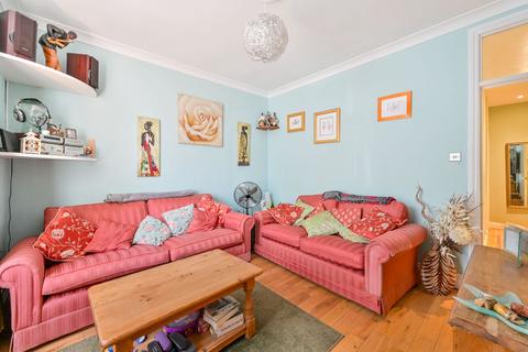 1 bedroom flat for sale, Elthorne Park Road, Hanwell, London, W7