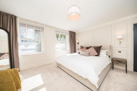 1 bedroom flat for sale, Culverden Road, London SW12