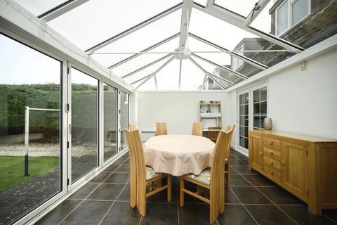 3 bedroom end of terrace house for sale, Holly Close, Taunton