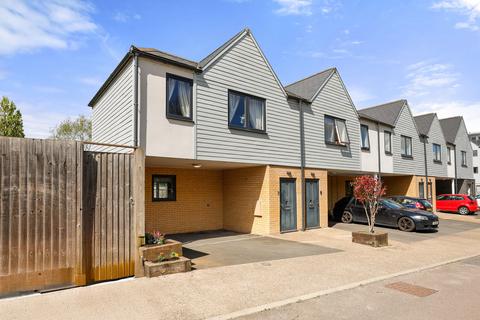 3 bedroom end of terrace house for sale, Point Chase, Colchester, CO6