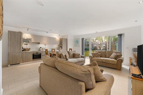 3 bedroom end of terrace house for sale, Point Chase, Colchester, CO6