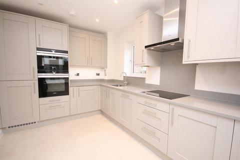 4 bedroom semi-detached house for sale, OAKS LANE, GREAT BOOKHAM, KT23