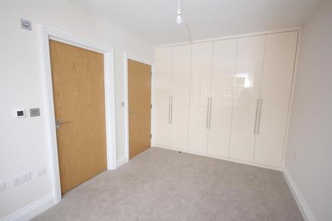 4 bedroom semi-detached house for sale, OAKS LANE, GREAT BOOKHAM, KT23
