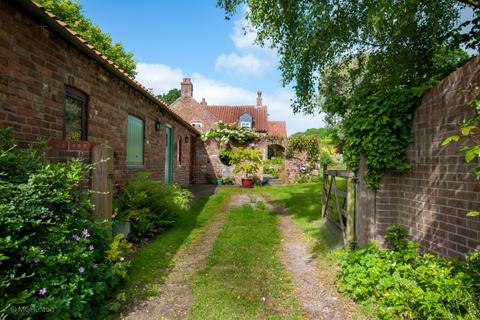 4 bedroom detached house for sale, Main Street, Tibthorpe, YO25 9LA