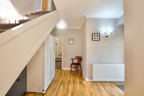 4 bedroom house for sale, Wood Lane, Dagenham RM8