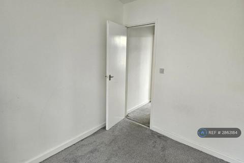 3 bedroom end of terrace house to rent, Blackley New Road, Manchester, M9