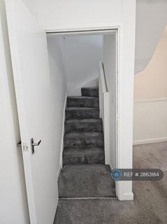 3 bedroom end of terrace house to rent, Blackley New Road, Manchester, M9