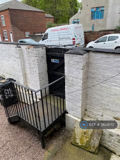 1 bedroom in a house share to rent, Bolton Road Farnworth Bolton, Bolton, BL4