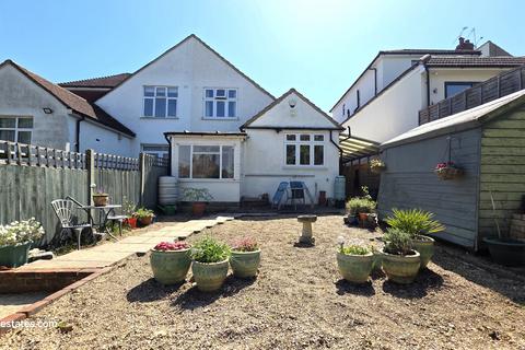 3 bedroom semi-detached house for sale, Derwent Avenue, East Barnet EN4