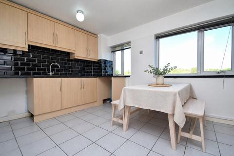 undefined, Henley Avenue, Cheadle Hulme, Cheadle, SK8 6DW