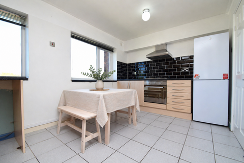 undefined, Henley Avenue, Cheadle Hulme, Cheadle, SK8 6DW