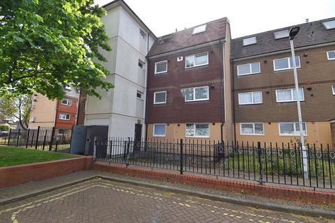 Hay Close, Stratford , London. E15 4HN