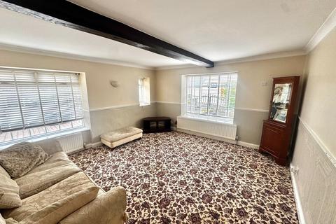 3 bedroom end of terrace house to rent, Main Road, Sheffield, S12