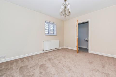 4 bedroom bungalow for sale, Heathview Road, Grays, RM16
