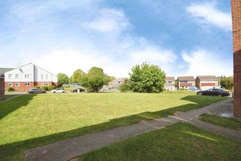 2 bedroom flat for sale, Trafalgar Court, Braintree, Essex, CM7