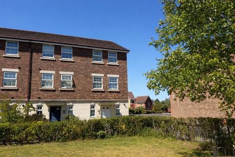 3 bedroom townhouse for sale, Manning Road, Bury St Edmunds IP32