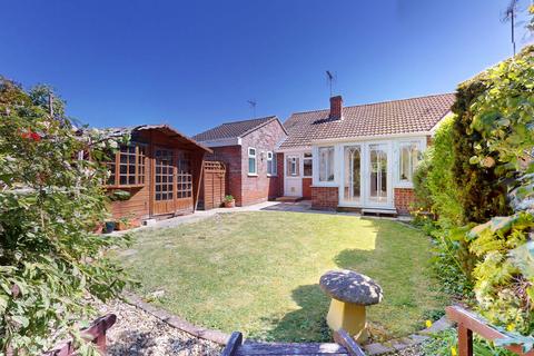 2 bedroom semi-detached bungalow for sale, Oldbury Orchard, Churchdown