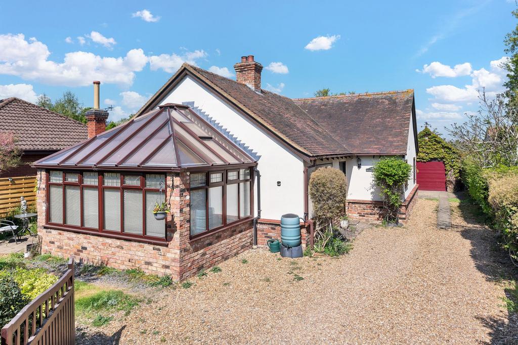 3 bedroom detached bungalow for sale