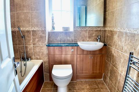 4 bedroom detached house for sale, Cwrt Neuadd Wen, Aberbargoed, CF81