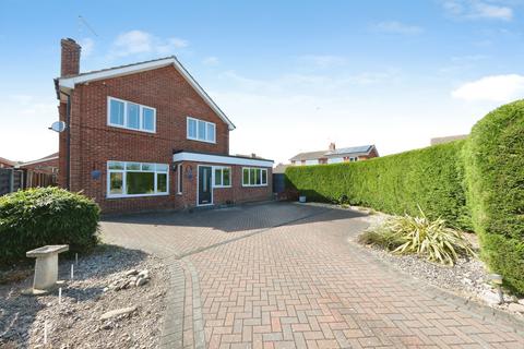 4 bedroom detached house for sale, Yew Tree Road, Retford, DN22
