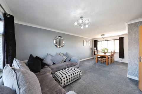 4 bedroom detached house for sale, Yew Tree Road, Retford, DN22