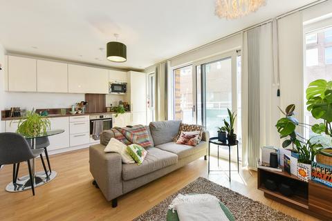 Studio for sale, Ivy Point, Bow Common E3
