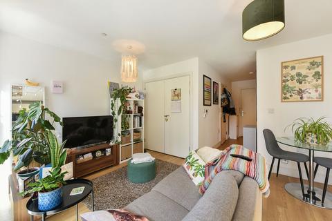 Studio for sale, Ivy Point, Bow Common E3