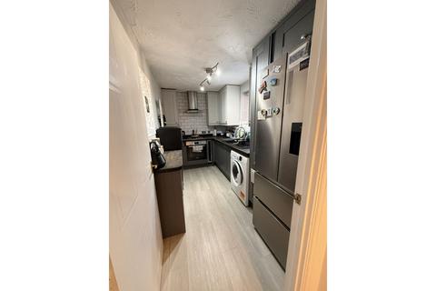 2 bedroom apartment for sale, Browning Drive, Wickford, SS12