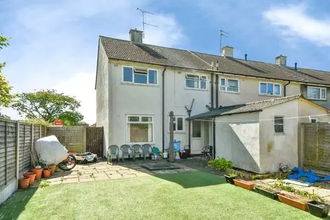 2 bedroom end of terrace house for sale – pohled 2