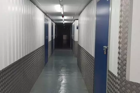 Garage to rent, London
