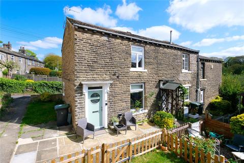 2 bedroom end of terrace house for sale, Stone Fold, Shipley BD17