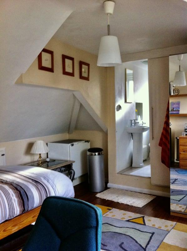 Master bedroom, en suite