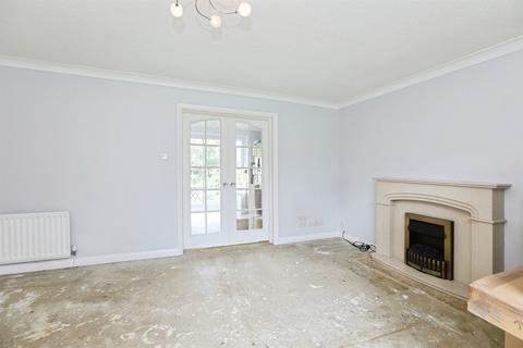 5 bedroom detached house for sale, Kinnibrugh Drive, Dormansland, Lingfield