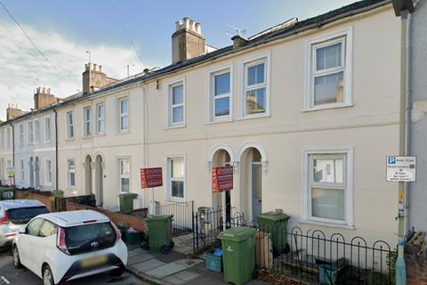 Terraced house - Courtenay Street, GL50