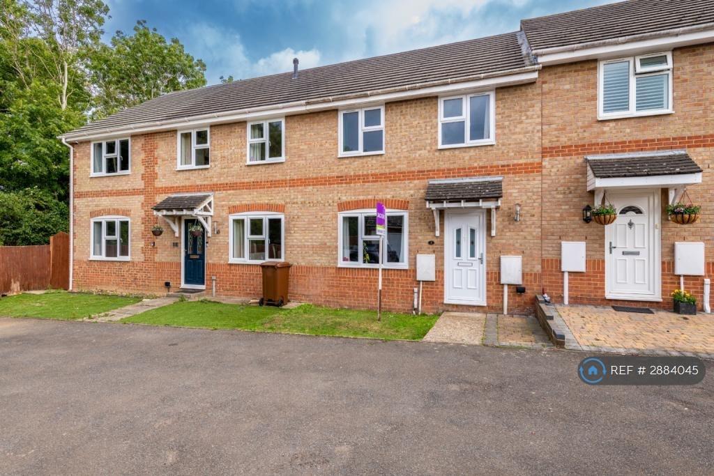 Stoney Bank, Gillingham, ME7 3 bed terraced house - £1,700 pcm (£392 pw)
