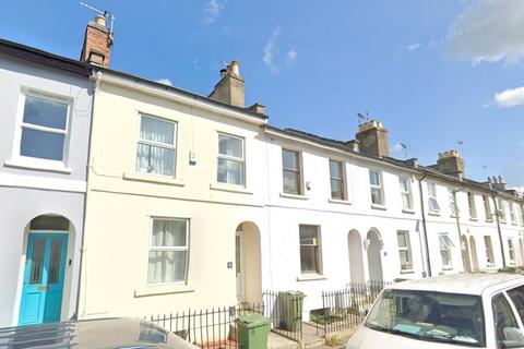 Terraced house - Marle Hill Road, GL50
